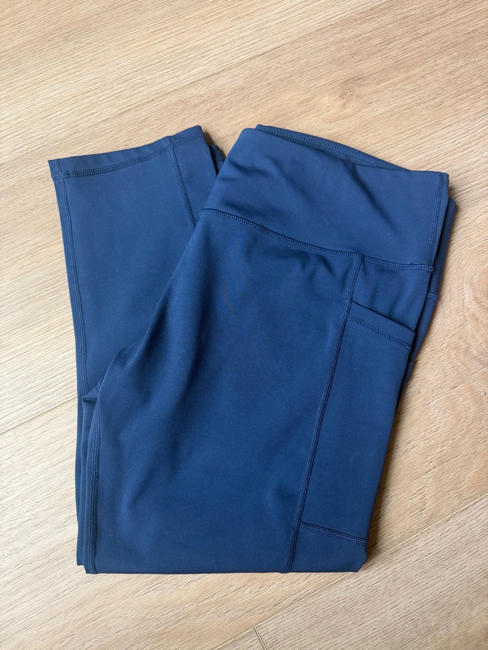CVG Navy Capris